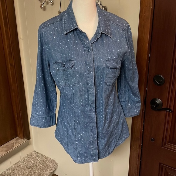 Apt. 9 Tops - 💜Apt. 9 cure long sleeve button down blouse.💜